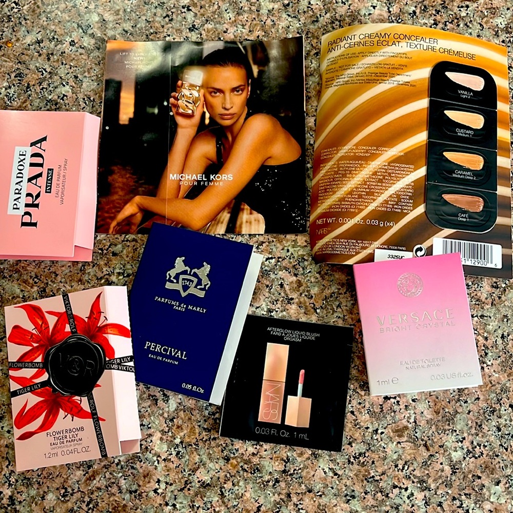 Beauty samples bundle